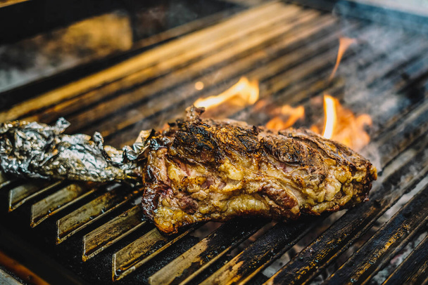 Grilled beef of excellent quality - 写真・画像