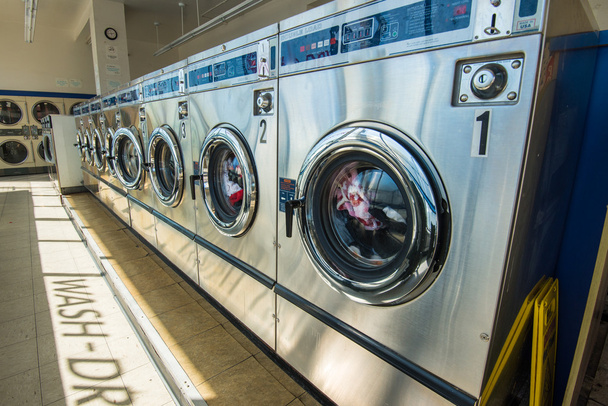 Line of laundry machine - Foto, Bild