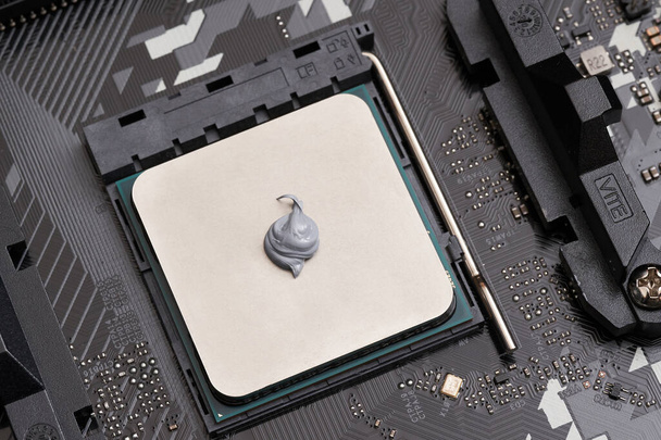 Cooling grease applied to the CPU of a desktop computer - Foto, Imagen