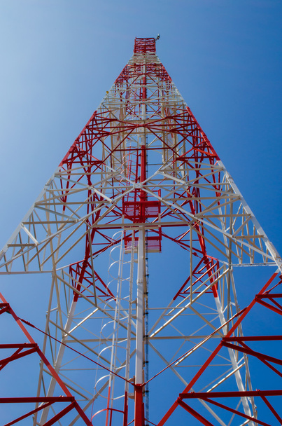 Torre de teléfono
 - Foto, imagen
