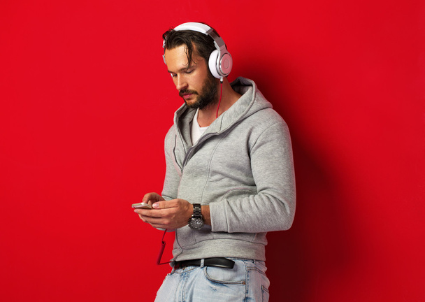 Man with headphones - Foto, afbeelding