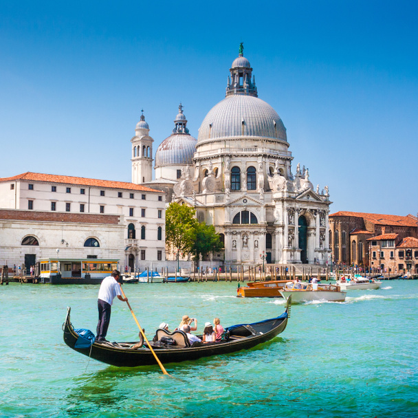Góndola en Canal Grande, Venecia, Italia
 - Foto, imagen