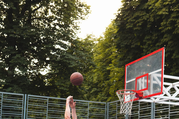 baloncesto aro cerca espacio de copia - Foto, Imagen