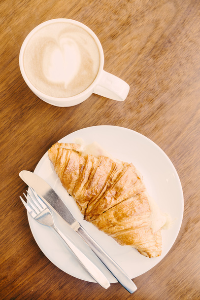 Croissant koffie beker - Foto, afbeelding