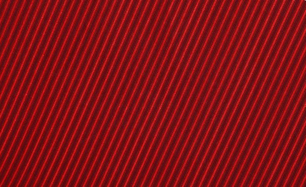 Ciemne i czerwone pasy na tkaninie - Zdjęcie, obraz