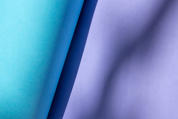 Abstrakcyjne wielokolorowe geometryczne tło papieru. Fioletowy, niebieski kolor. Jasne kolorowe tło papieru - Zdjęcie, obraz