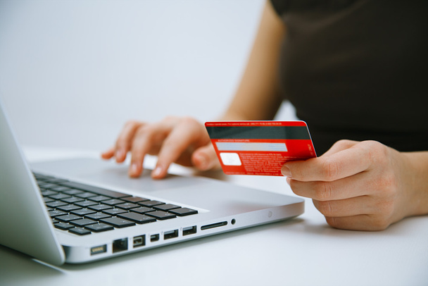 Оплата кредитною карткою онлайн
 - Фото, зображення
