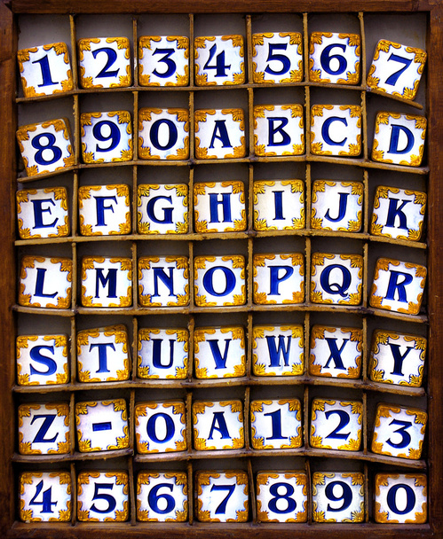 Azulejos del alfabeto
 - Foto, Imagen