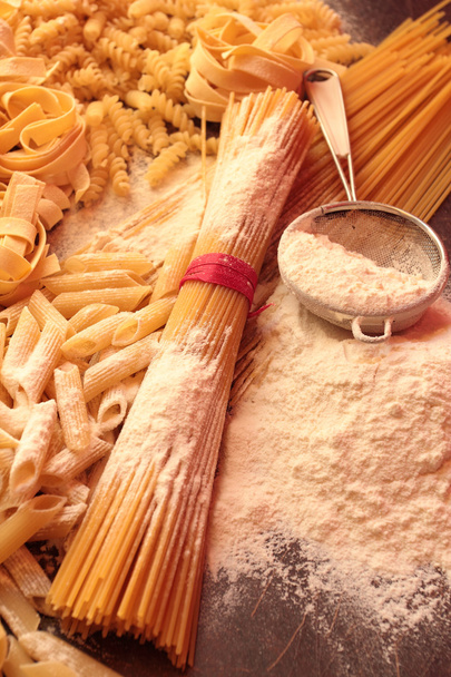 Mélange de pâtes italiennes
 - Photo, image