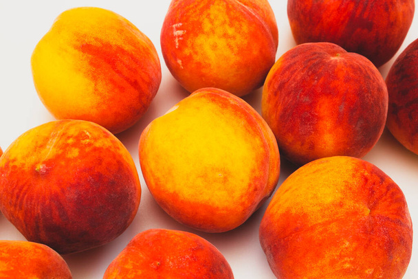 juicy peach, fresh urage 2022. grown in Ukraine - Foto, Imagem
