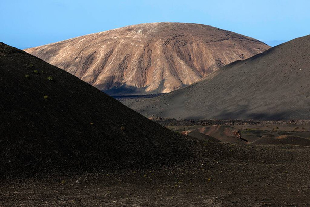 Volcanic landscape, Fire Mountains, volcanoes, Timanfaya National Park, Lanzarote, Canary Islands, Spain, Europe - Foto, imagen