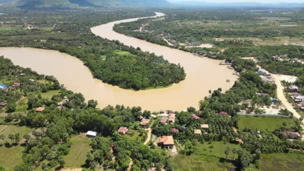 aerial drone shot of the large river forming an S shape appearance - Video, Çekim