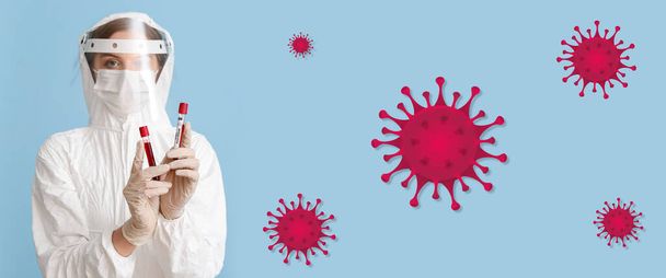 Scientist with samples of monkeypox virus on blue background. Banner for design - Foto, Imagem
