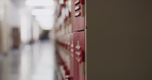 4k video footage of an empty corridor in a high school. - Video, Çekim