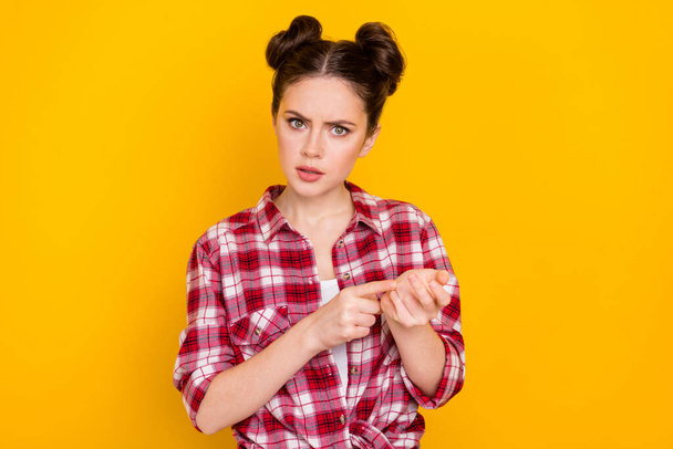 Portrait of unsatisfied girl arms fingers counting blame look camera isolated on yellow color background. - Foto, imagen
