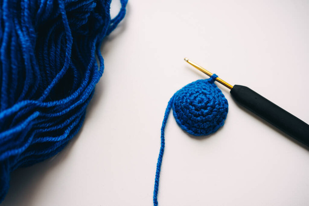 step-by-step master class on crocheting a two-color heart. step 7. High quality photo - Foto, Bild