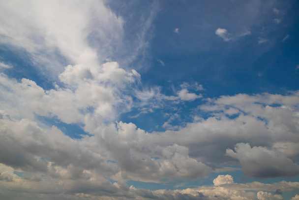 Beautiful Blue Sky With White Cloud Natural background view - Zdjęcie, obraz