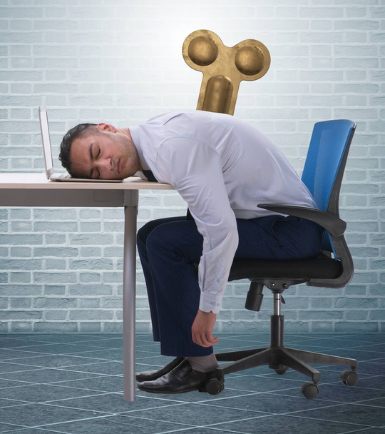 Il dipendente perde energia per troppo lavoro - Foto, immagini
