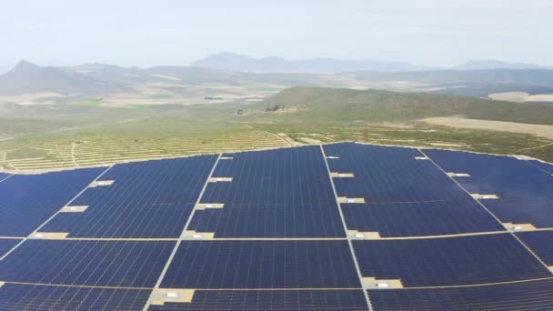 4k video footage of a solar panel on a farm. - Πλάνα, βίντεο