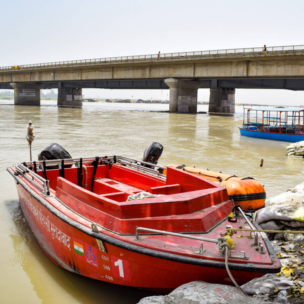 Ganga gezien in Garh Mukteshwar, Uttar Pradesh, India, rivier de Ganga wordt verondersteld te zijn de heiligste rivier voor hindoes, Een uitzicht op Garh Ganga Brij ghat die zeer beroemde religieuze plaats voor hindoes - Foto, afbeelding
