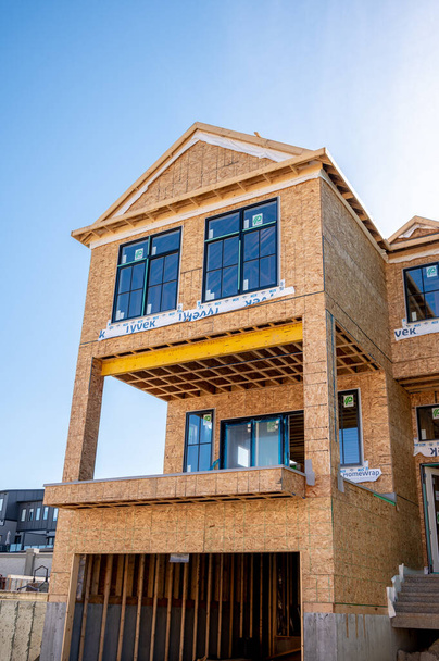 Calgary, Alberta - July 10, 20222: Residential  construction in the suburbs of Calgary. - Foto, imagen