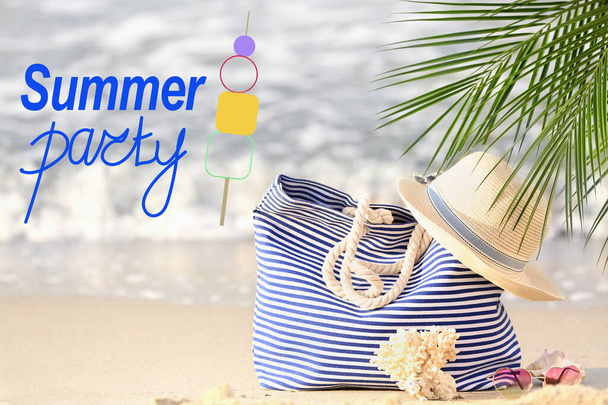 Рекламный баннер для летней вечеринки с пляжными аксессуарами - Фото, изображение