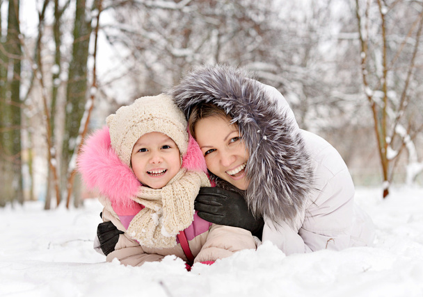 Mother and daughter in winter - Photo, Image