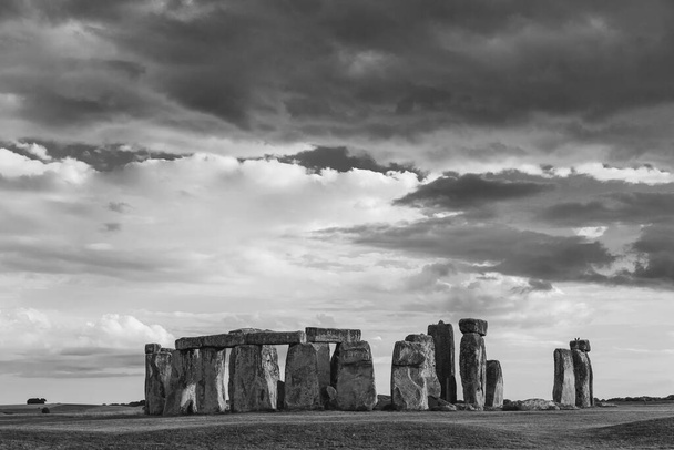 Tramonto a Stonehenge, Wiltshire, Inghilterra - Foto, immagini