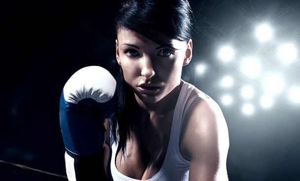 Sexy woman boxing - Foto, Imagem