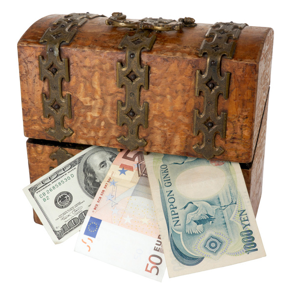 Old wooden little chest and money - Fotoğraf, Görsel
