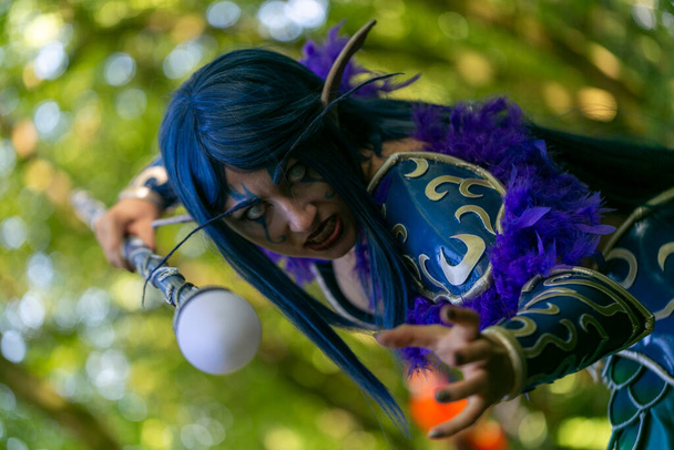 Lucca, Italy - 2018 10 31 : Lucca Comics free cosplay event around city warcraft Night Elf Girl . High quality photo - Fotoğraf, Görsel