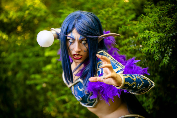 Lucca, Italy - 2018 10 31 : Lucca Comics free cosplay event around city warcraft Night Elf Girl . High quality photo - Fotografie, Obrázek