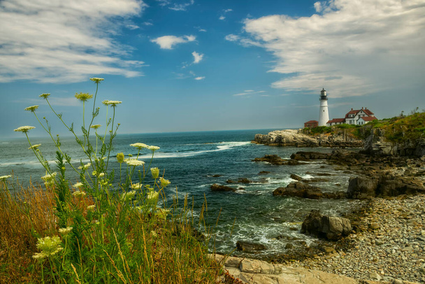 Coast of the ocean with a view of the lighthouse. Maine's famous lighthouse. USA. Maine. portland head lighthouse - Photo, Image