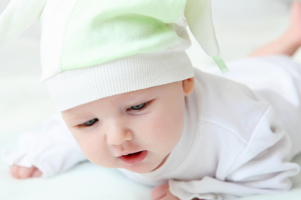 かわいい赤ちゃんの帽子 - 写真・画像