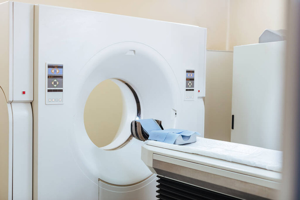 Maszyna do tomografii komputerowej w klinice medycznej bez ludzi - Zdjęcie, obraz