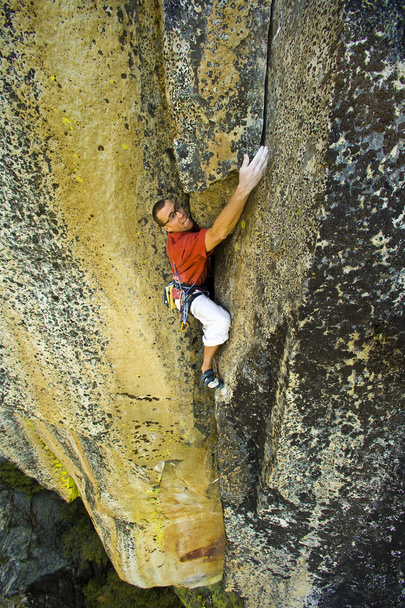 mannelijke rock klimmer. - Foto, afbeelding