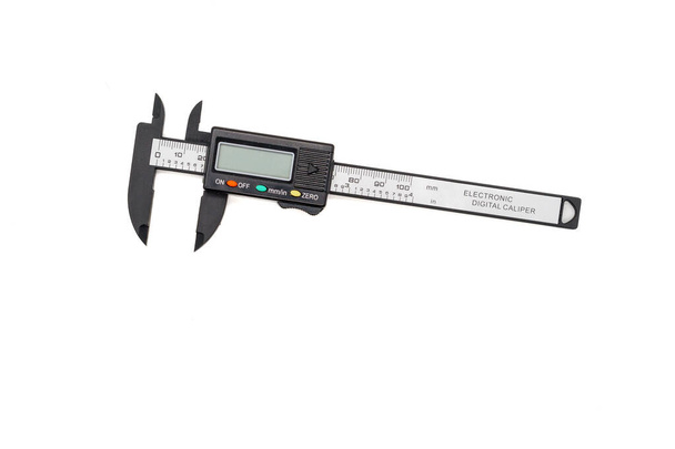 Електронний калібр для вимірювання точності. Ізольовані на білому тлі
 - Фото, зображення