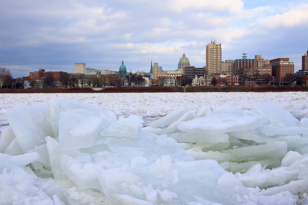 Marmellata di ghiaccio sul fiume
 - Foto, immagini