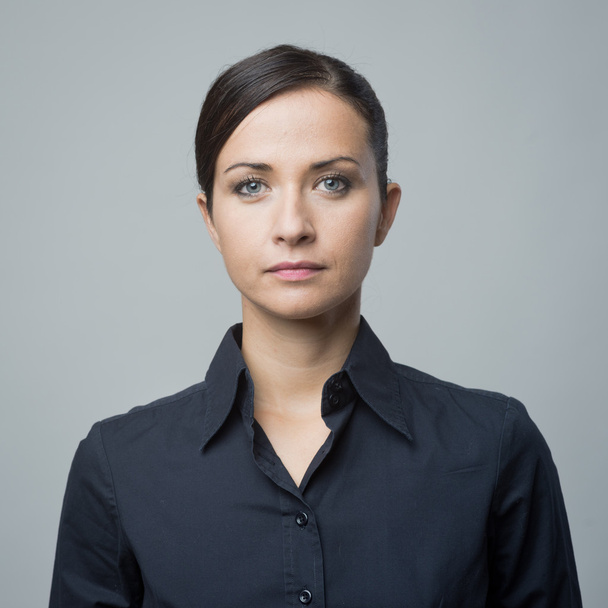 Serious confident business woman - Foto, afbeelding