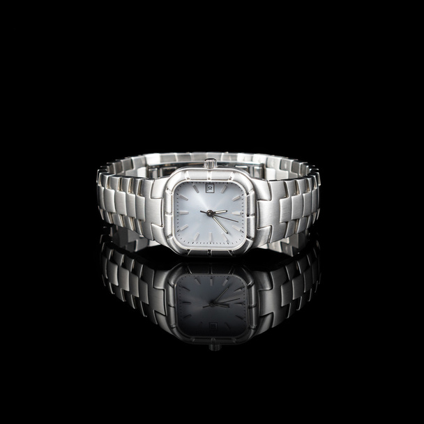 Szwajcarski zegarki na czarnym tle - Zdjęcie, obraz