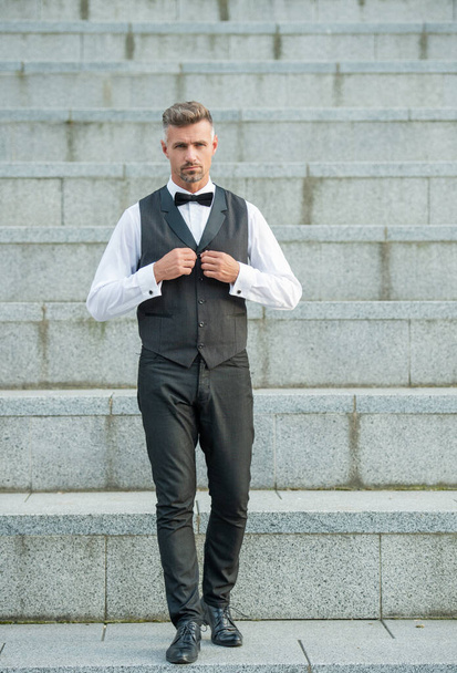 man in formalwear. formal fashion for man. elegant man wear formal suit. full length. - Valokuva, kuva