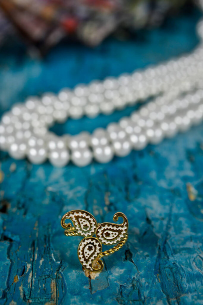 Buta Pattern Jewelry Ring Azerbaijan National Pattern Antique National Treasure - Foto, Imagem
