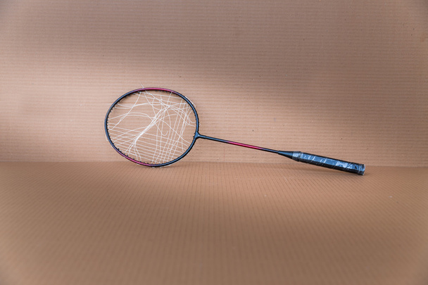 Raquete de badminton partido
 - Foto, Imagem
