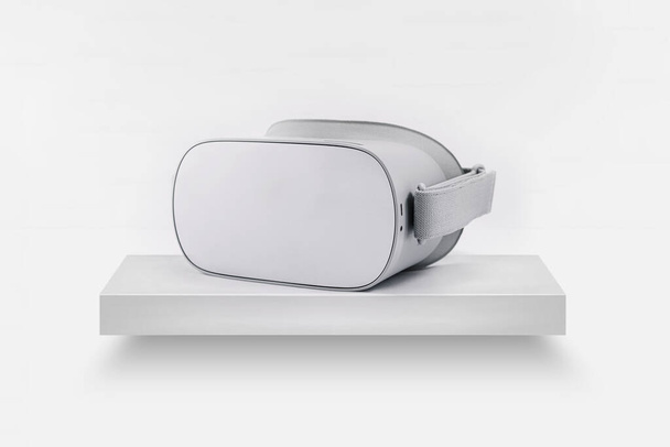 VR- Virtual Reality Device with virtual background - Φωτογραφία, εικόνα