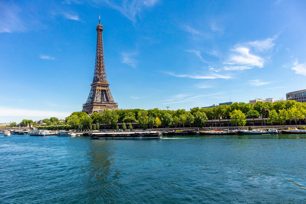 Exploring the beautiful capital of France - Paris - le-de-France - France - Zdjęcie, obraz