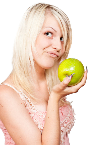 όμορφη ξανθιά κοπέλα με φρέσκο πράσινο μήλο - Φωτογραφία, εικόνα