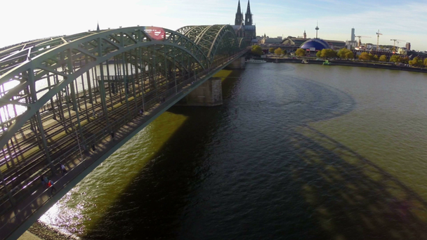 Köln vasúti híd - Felvétel, videó