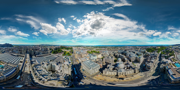 Aerial 360 equirectangular photo of Edinburgh Scotland UK - Foto, Imagen