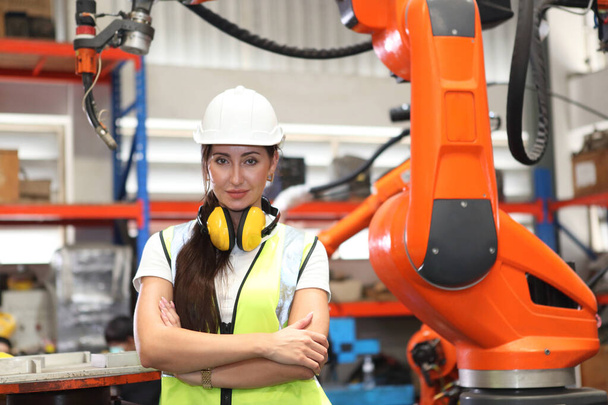 Intelligente Industrieroboter rüsten digitale Fabriktechnologie auf. Konzept des Automatisierungsprozesses der Industrie, Schulungskonzept  - Foto, Bild