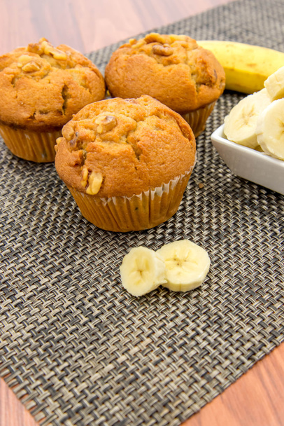Muffins de nozes de banana
 - Foto, Imagem